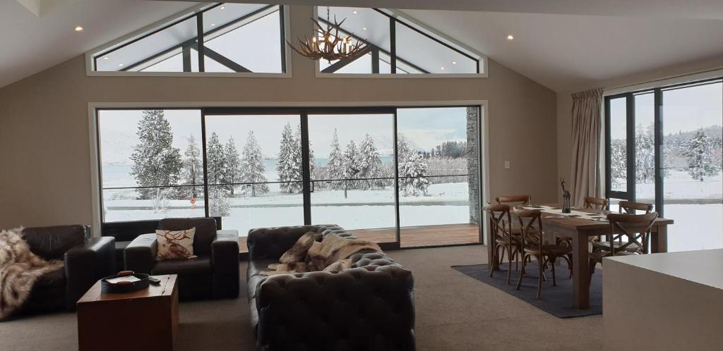 Lake Views at Antler Lodge - Resim 15