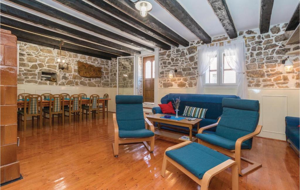 Część wypoczynkowa w obiekcie Holiday Home Ul,biskupa Josipa Marcelica Cr