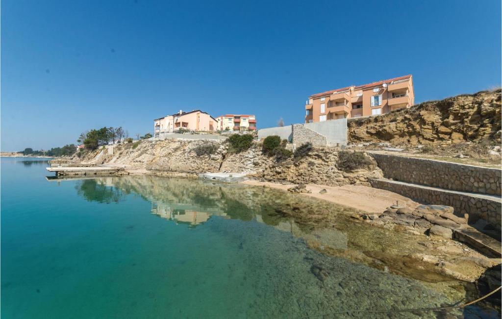 Stunning Apartment In Vlasici With Wifi