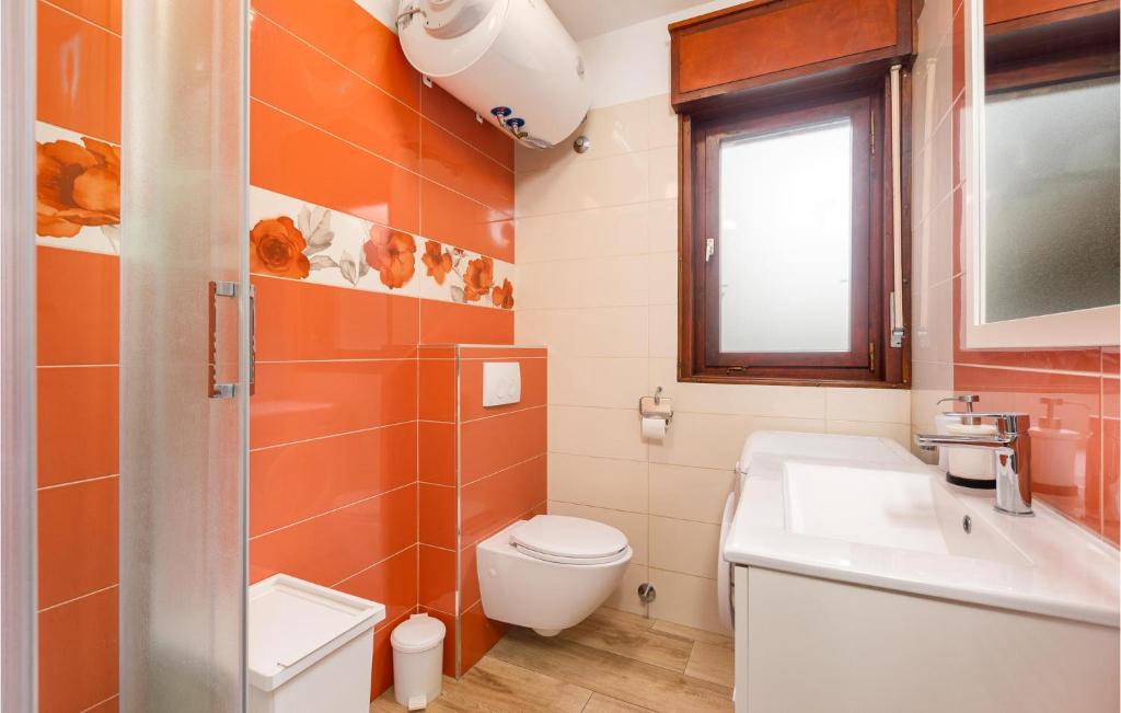 Koupelna v ubytování Nice Apartment In Malinska With Wifi