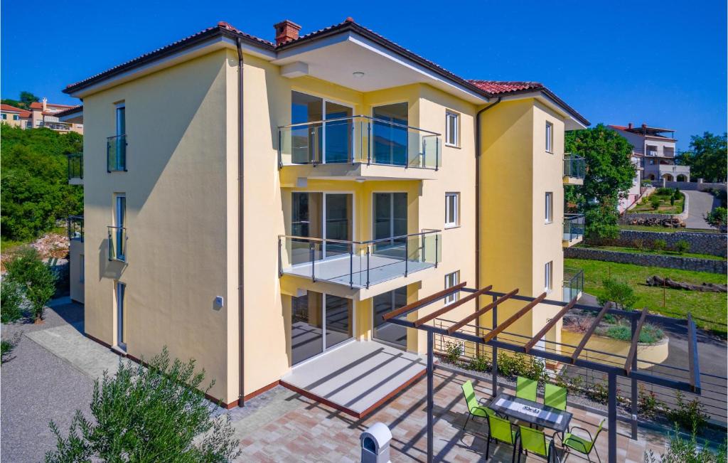 Budova, kde se apartmán nachází