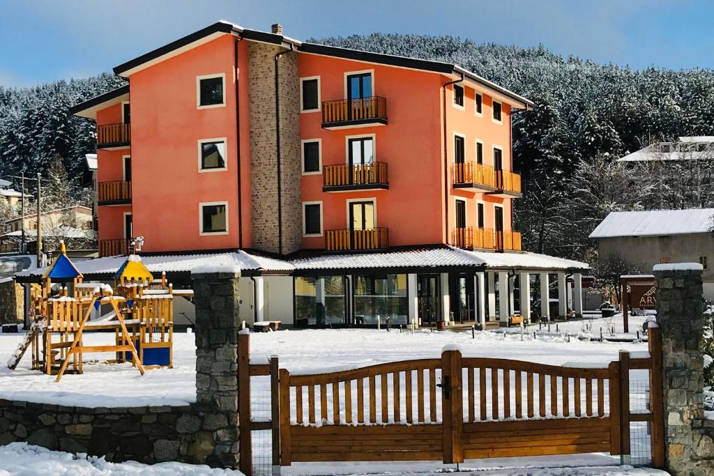 Arvo Residence Sila Lorica v zimě