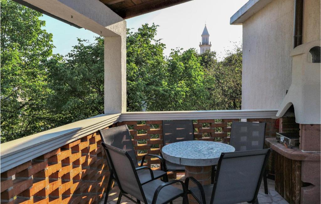 Awesome Apartment In Novi Vinodolski
