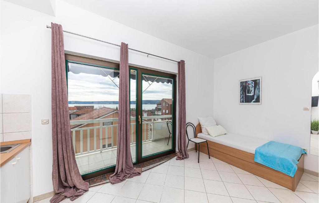 Balkón alebo terasa v ubytovaní Lovely Apartment In Kastel Stafilic