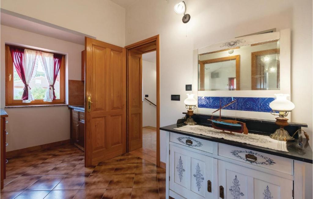 Zdjęcie z galerii obiektu Holiday Home Klarinska Br, Iv w mieście Preko
