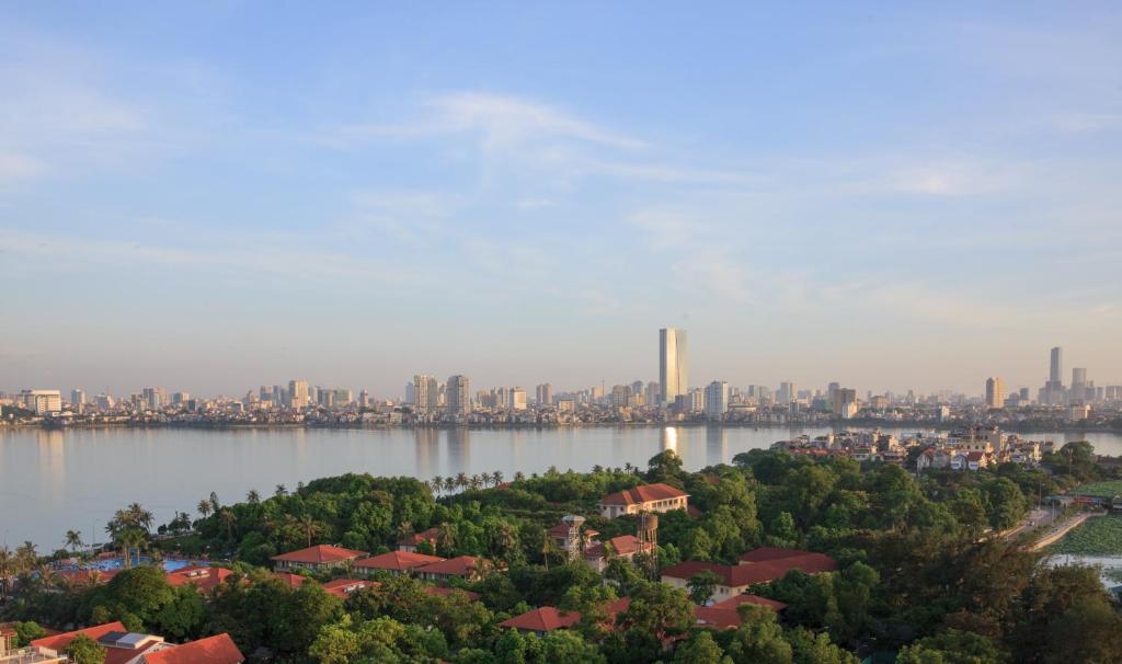 Elegant Suites Westlake - 9