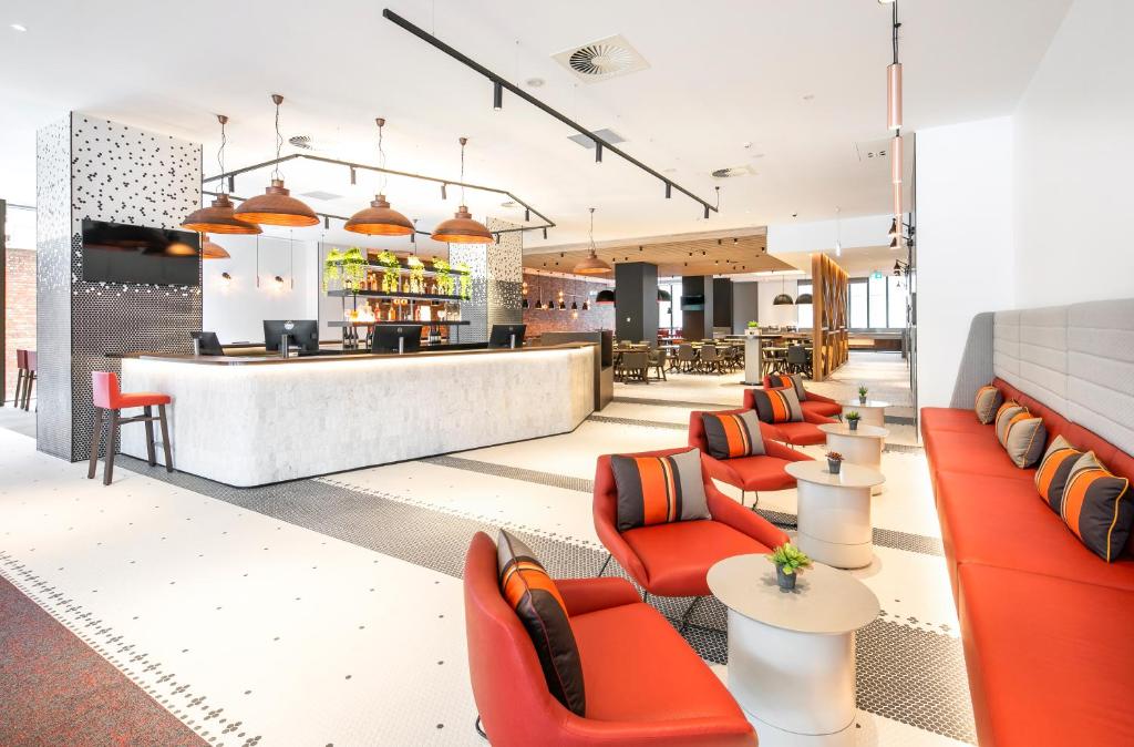 Posezení v ubytování Holiday Inn Express Melbourne Little Collins by IHG