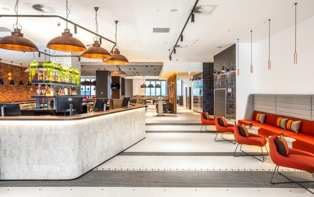 Posezení v ubytování Holiday Inn Express Melbourne Little Collins by IHG