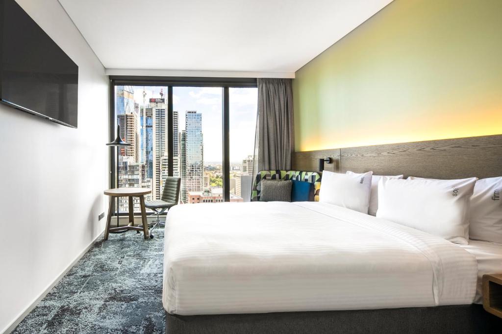 Holiday Inn Express Melbourne Little Collins by IHG - Resim 41