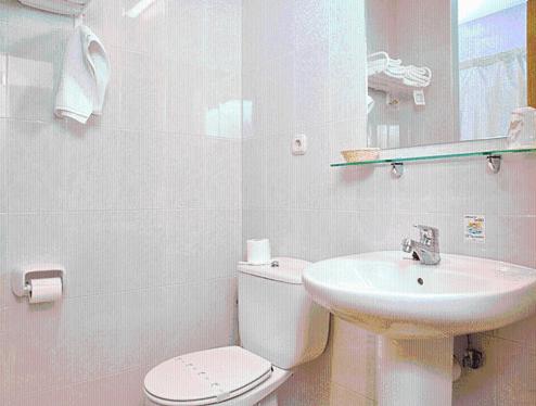 Koupelna v ubytování Hostal Lorentxo