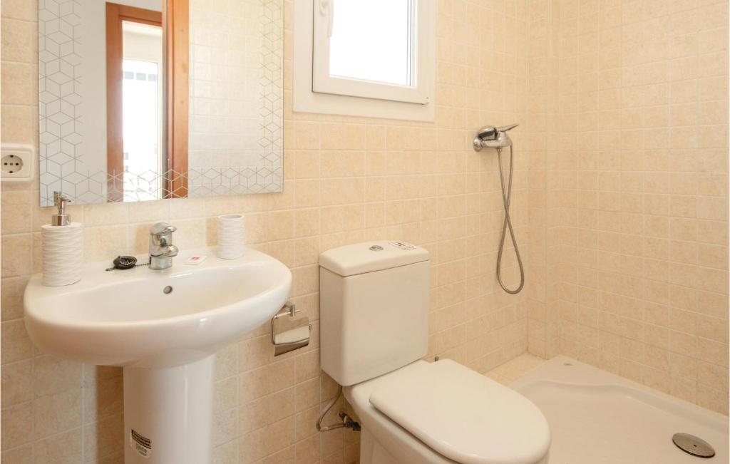 Beautiful apartment in La Duquesa with 3 Bedrooms, WiFi and ...