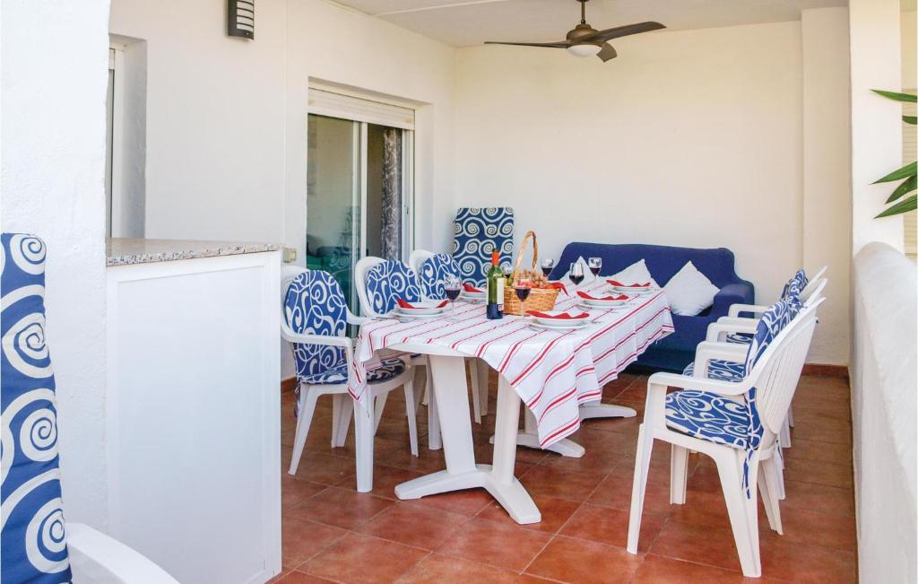 Fotografia z galérie ubytovania Lovely Apartment In Marbella With Wifi v Marbelli