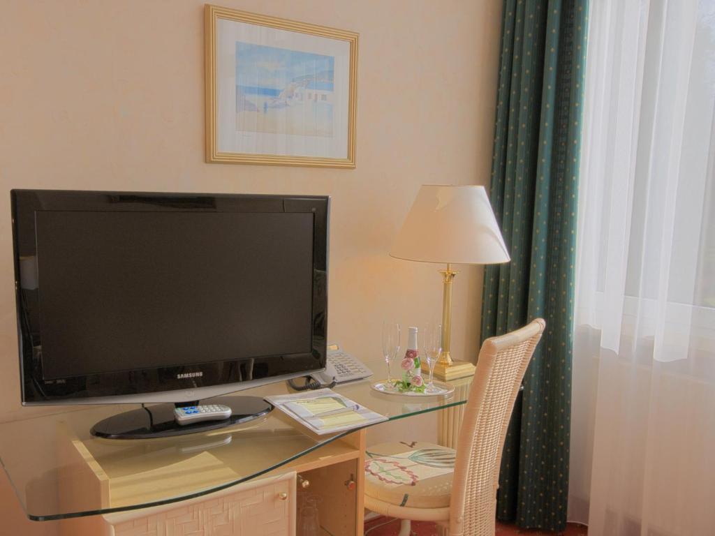 TV a/nebo společenská místnost v ubytování Park-Hotel