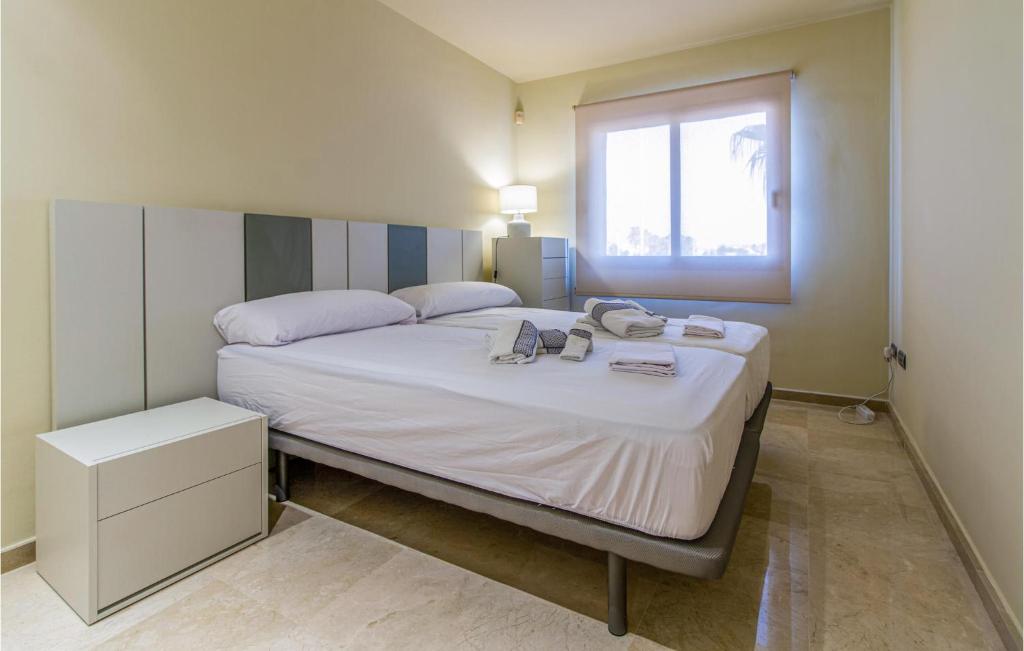 Postel nebo postele na pokoji v ubytování Amazing Apartment In Los Narejos