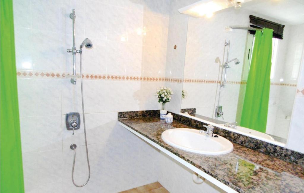 Koupelna v ubytování 3 Bedroom Amazing Home In Vidreres