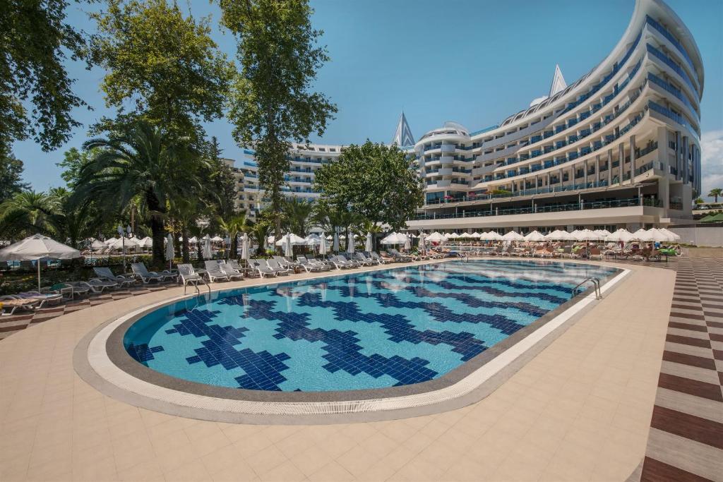 Bazén v ubytování Botanik Platinum Hotel nebo v jeho okolí