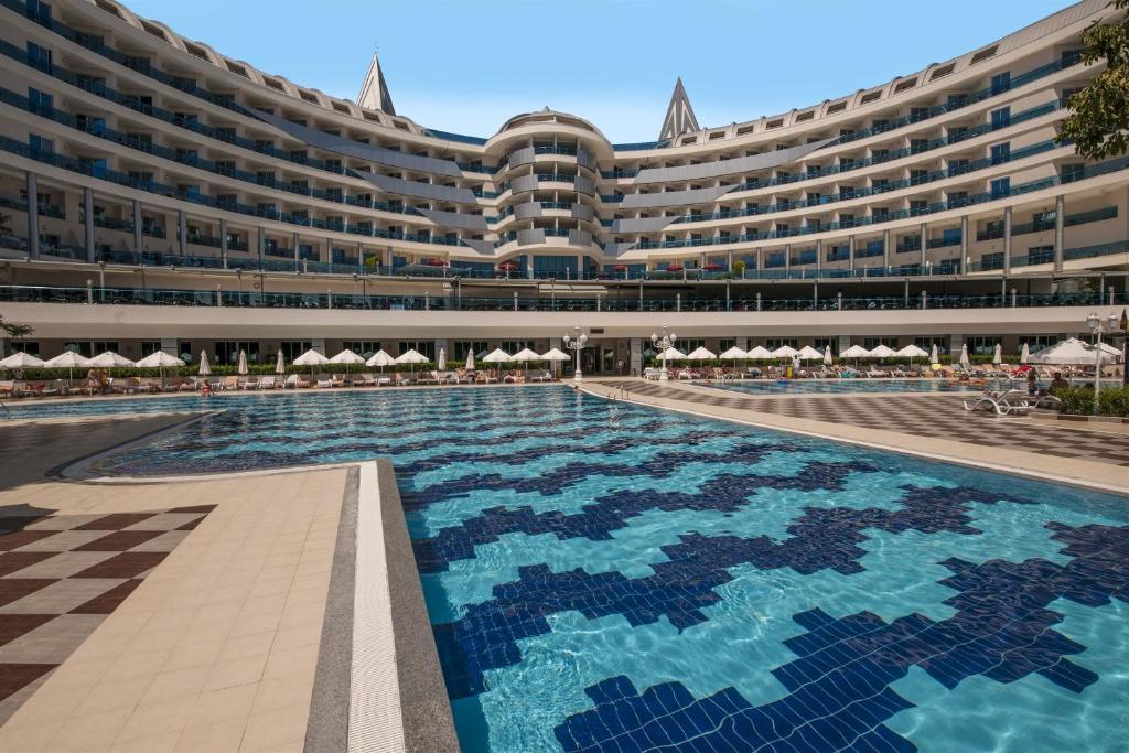 Bazén v ubytování Botanik Platinum Hotel nebo v jeho okolí