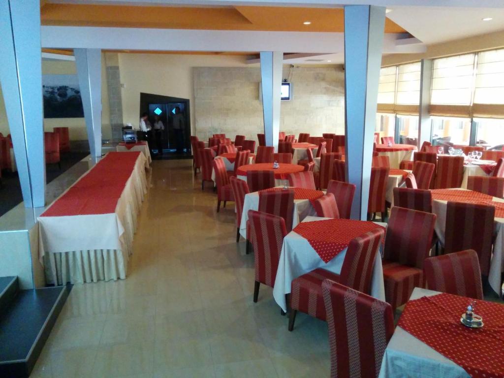 TV a/nebo společenská místnost v ubytování Hotel Palas