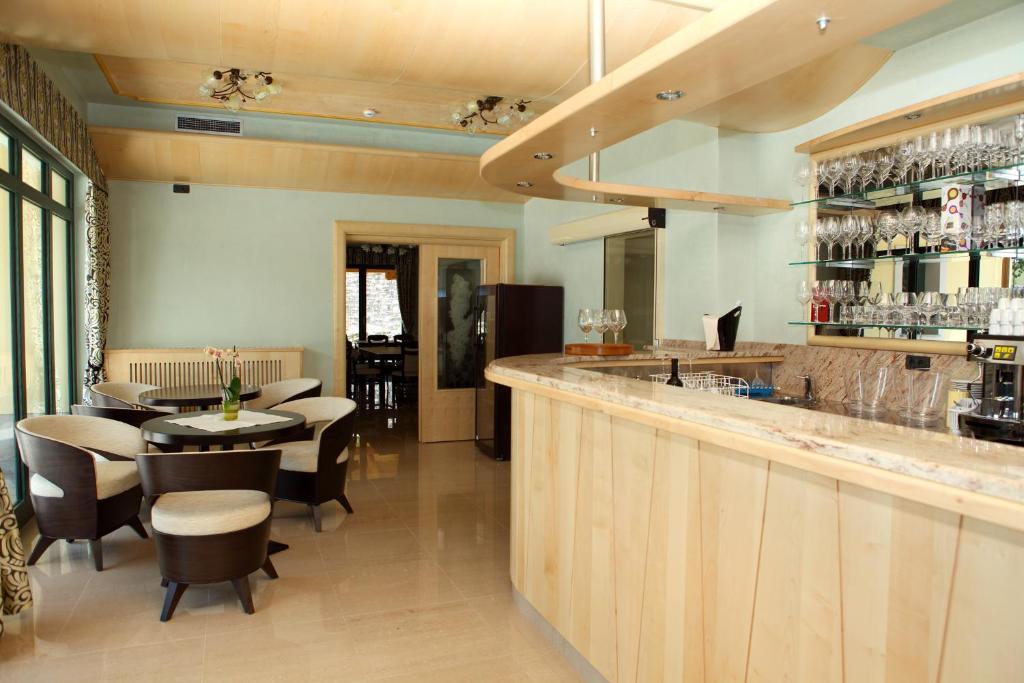 Lounge nebo bar v ubytování Hotel Malovec