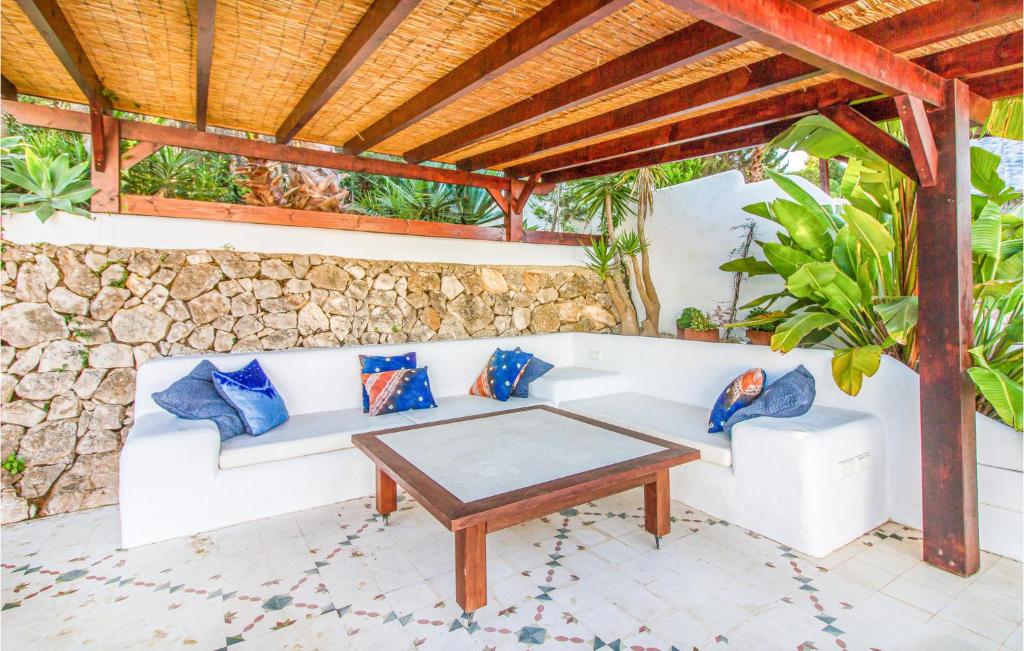 Posedenie v ubytovaní 3 Bedroom Pet Friendly Home In Trencall