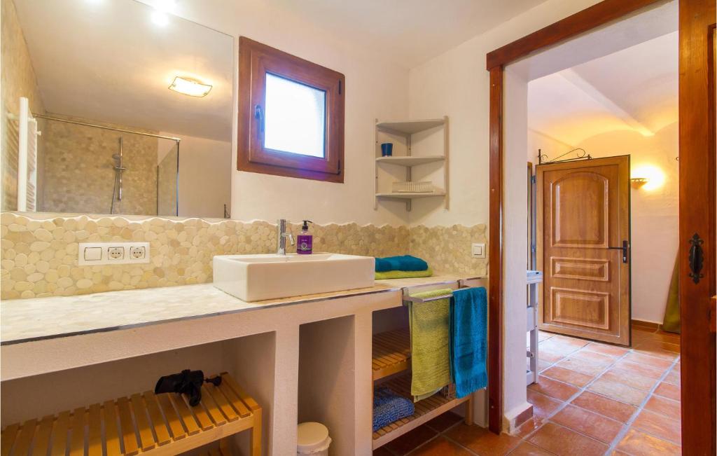 Kúpeľňa v ubytovaní 3 Bedroom Pet Friendly Home In Trencall