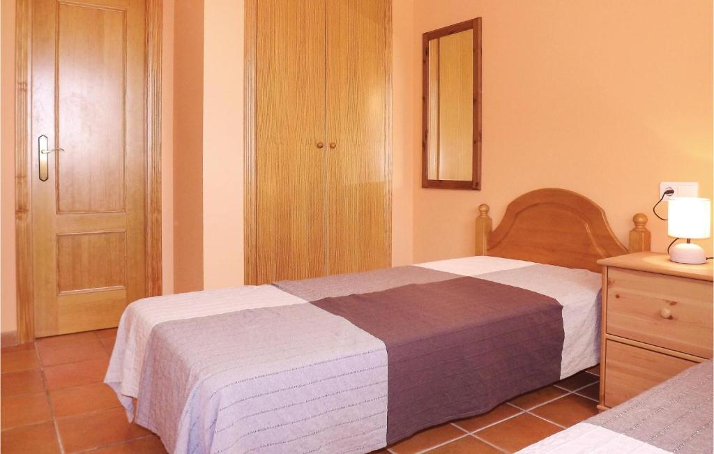 Posteľ alebo postele v izbe v ubytovaní Nice Apartment In Piles With Wifi