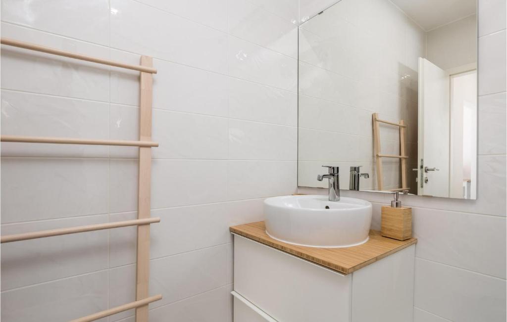 Fotografia z galérie ubytovania 2 Bedroom Lovely Home In Lukovo Sugarje v destinácii Lukovo Šugarje