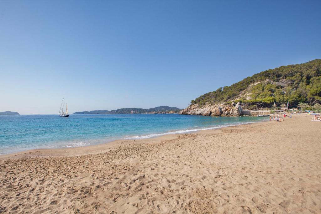 El Somni Ibiza Dream Hotel by Grupotel, Sant Joan de Labritja ...