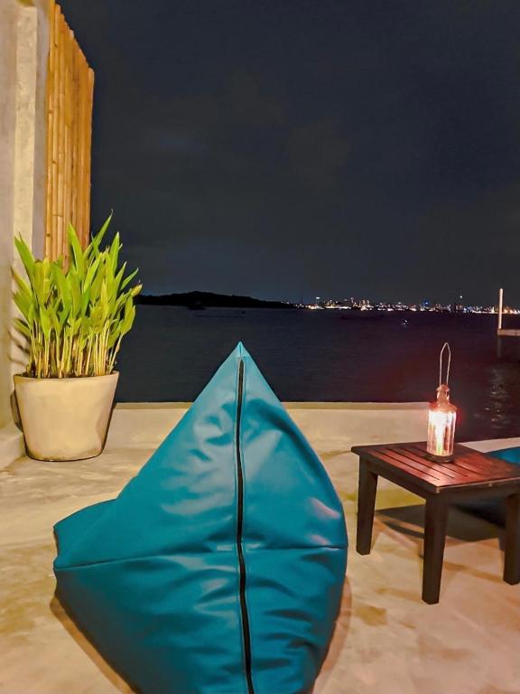Posezení v ubytování Homebeach Resort เกาะล้าน