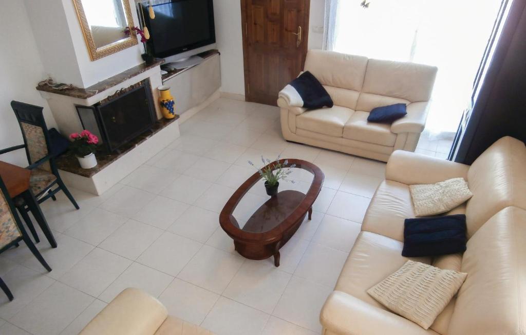 Posezení v ubytování 3 Bedroom Lovely Home In Orihuela Costa
