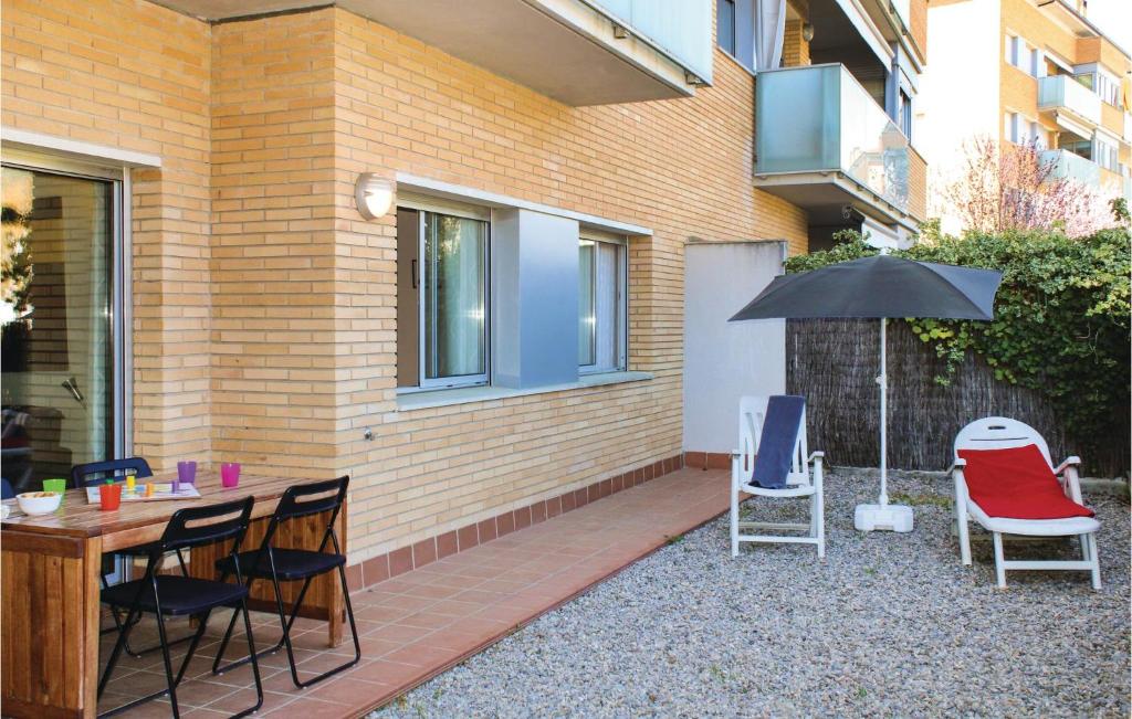 Patio nebo venkovní prostory v ubytování Stunning Apartment In Tossa De Mar