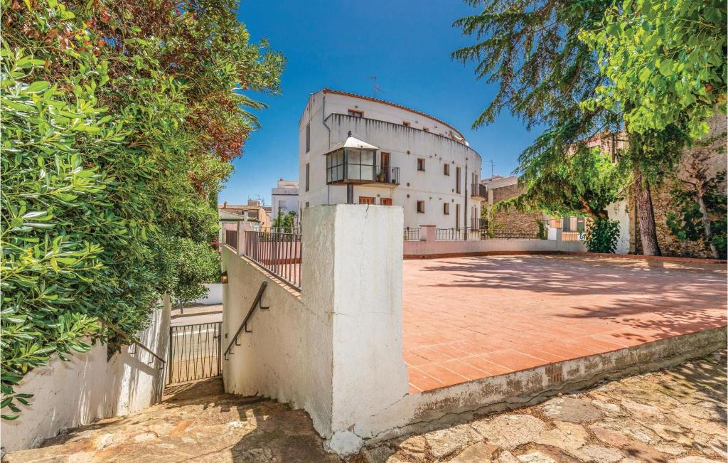 The building in which the holiday home is located