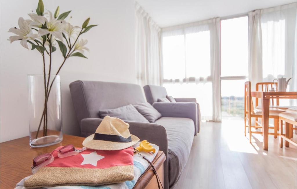 Nice apartment in Puebla de Farnals with 1 Bedrooms, Outdoor ...