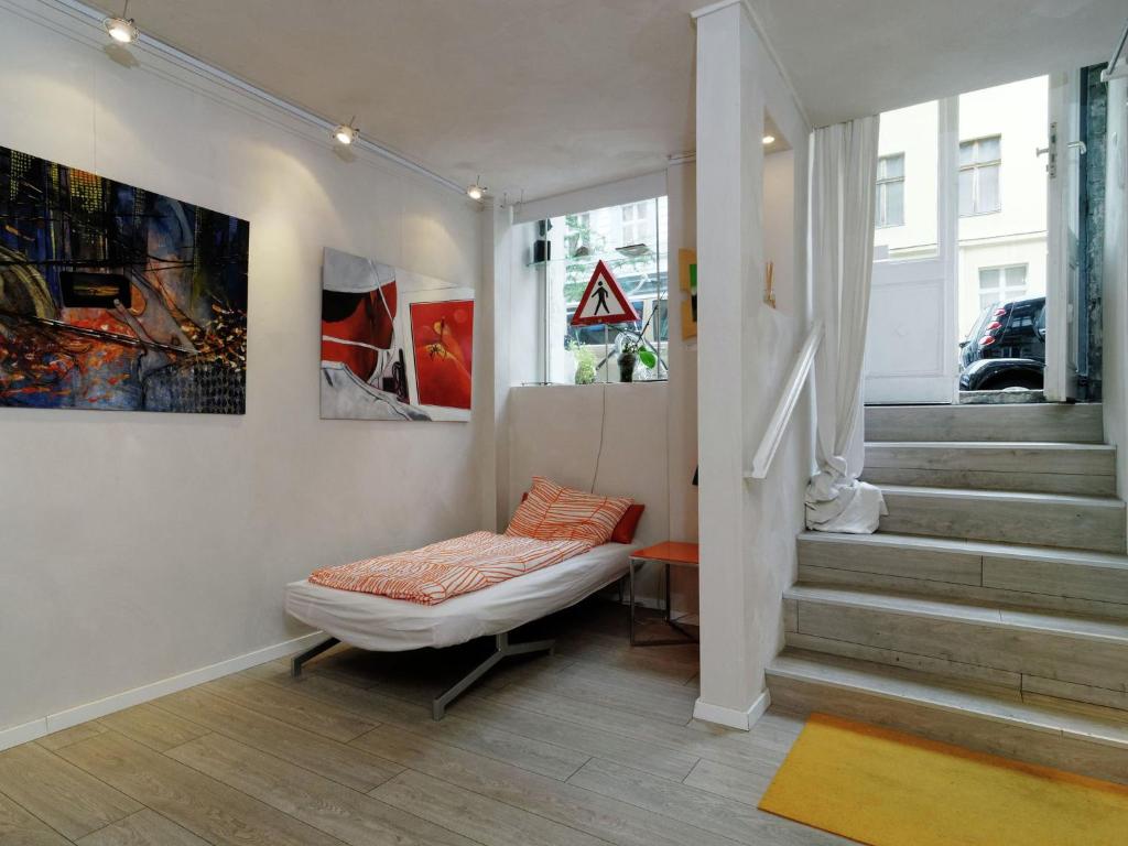Contemporary Apartment in Kreuzberg Berlin with free Wi-Fi