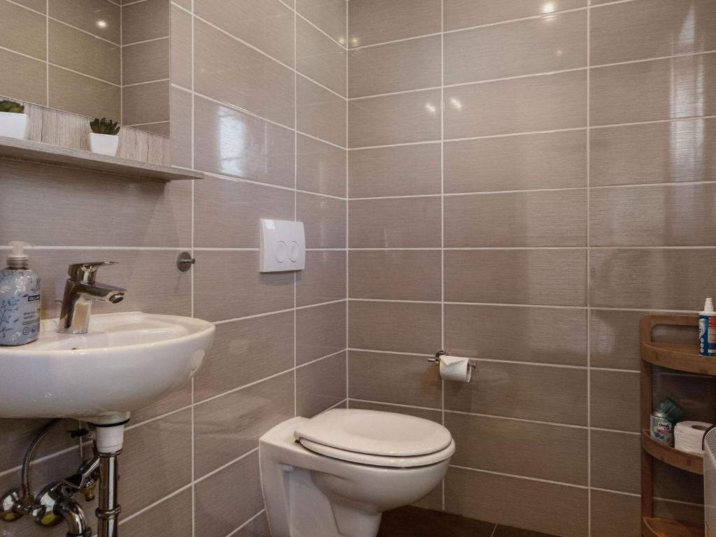 Koupelna v ubytování Holiday Home Hasselfelde near Braunlage Ski Area