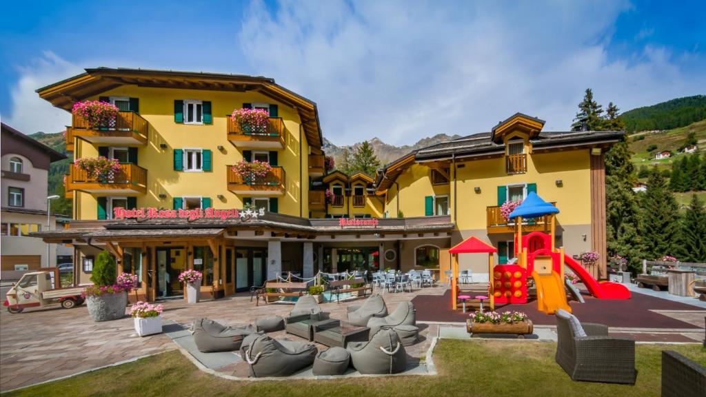 Budova, kde se hotel nachází