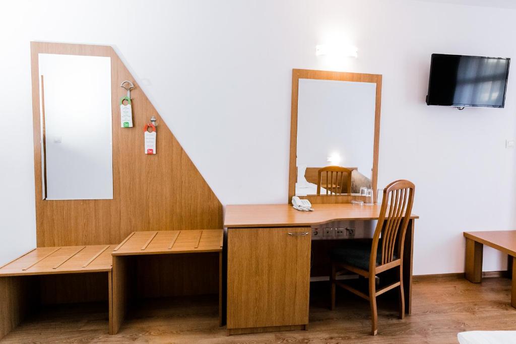 TV a/nebo společenská místnost v ubytování Hotel Opal - All Inclusive