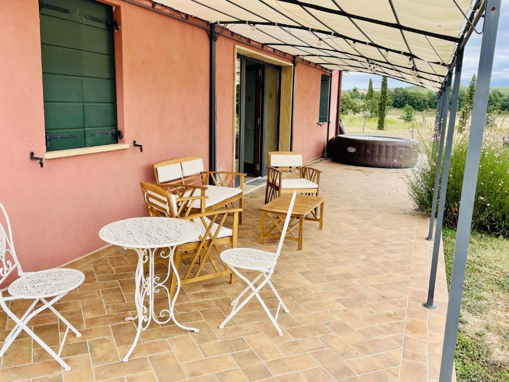 Patio nebo venkovní prostory v ubytování PODERE GRETANO casetta in maremma