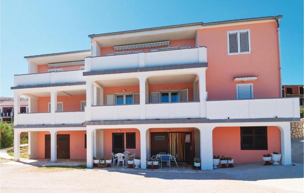 Budova, v ktorej sa apartmán nachádza