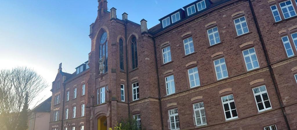 Fotografie z fotogalerie ubytování Hotel Das Bischof v destinaci Tauberbischofsheim