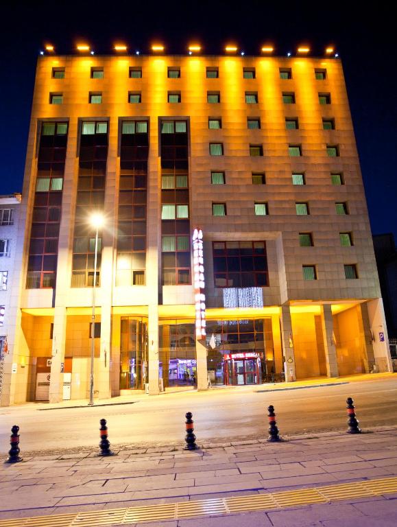 Sergah Hotel
