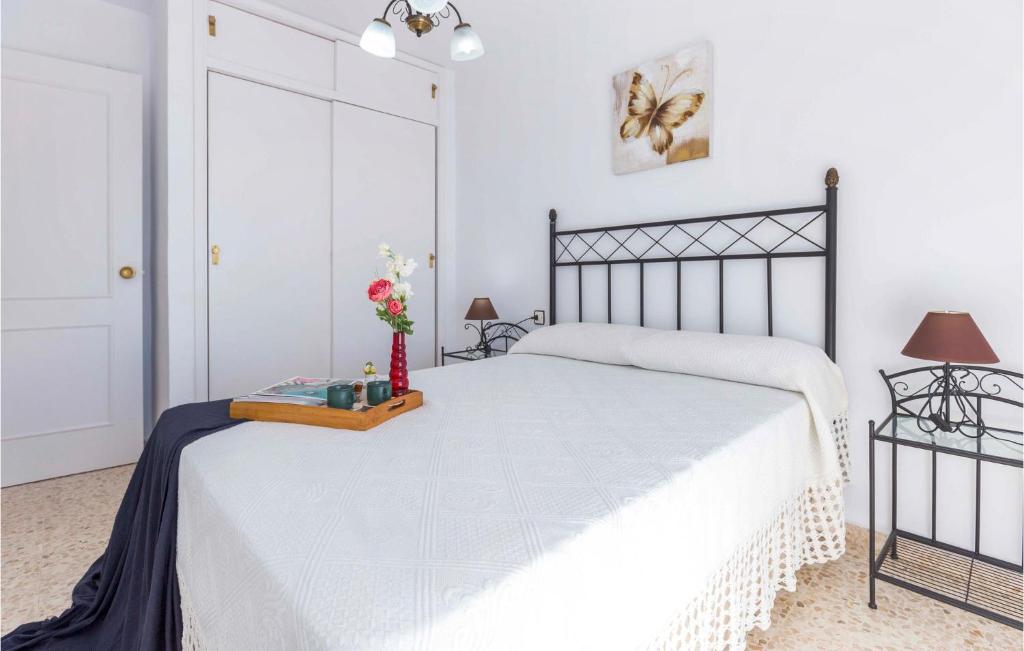 Posteľ alebo postele v izbe v ubytovaní Nice Apartment In Conil De La Frontera