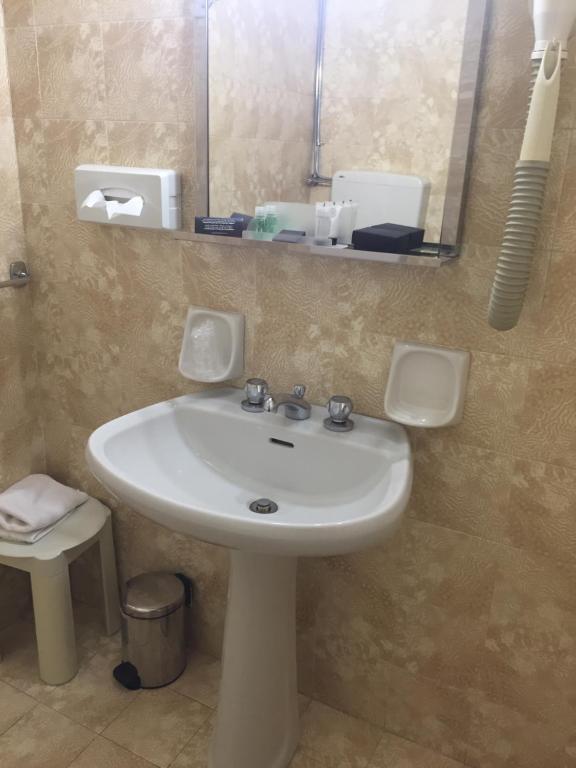 Łazienka w obiekcie CDH Hotel Modena