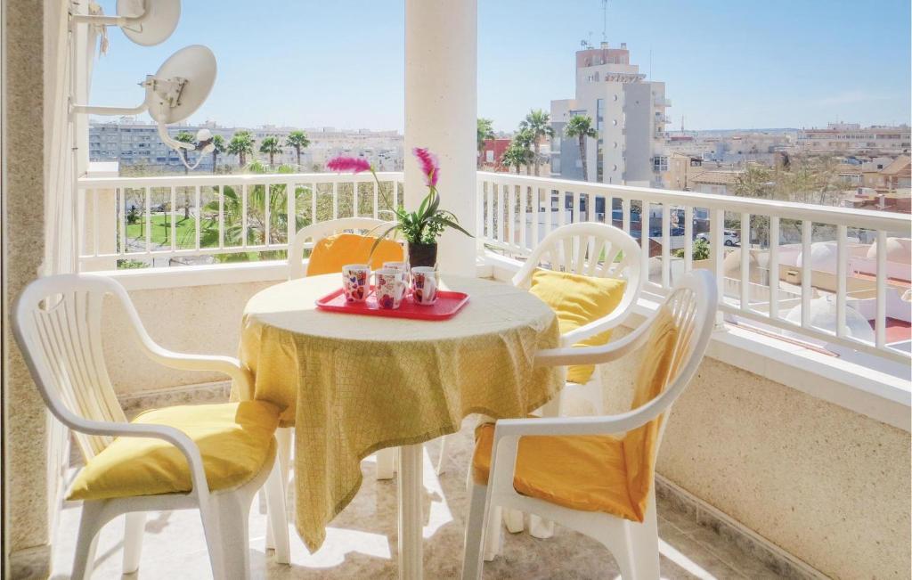 Balkón nebo terasa v ubytování Nice Apartment In Torrevieja With Wifi