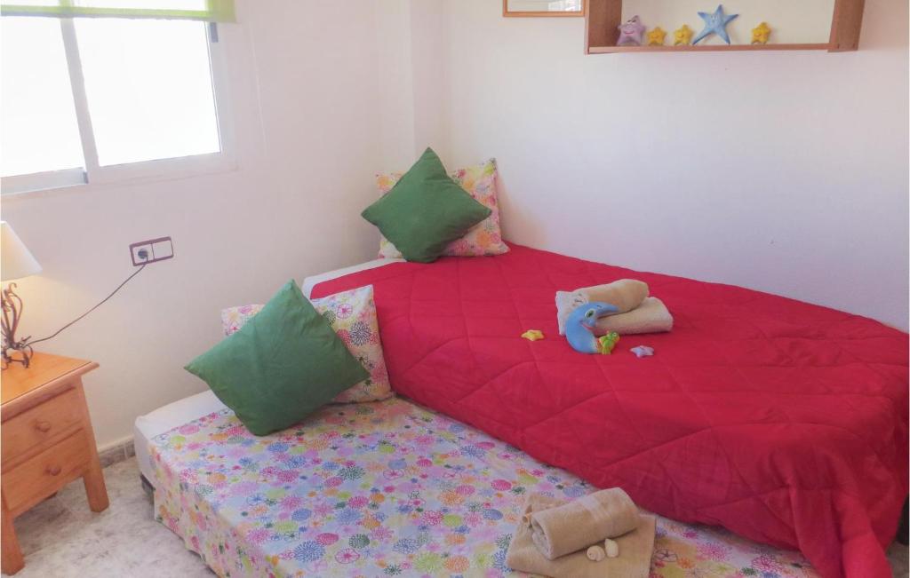 Postel nebo postele na pokoji v ubytování Nice Apartment In Torrevieja With Wifi