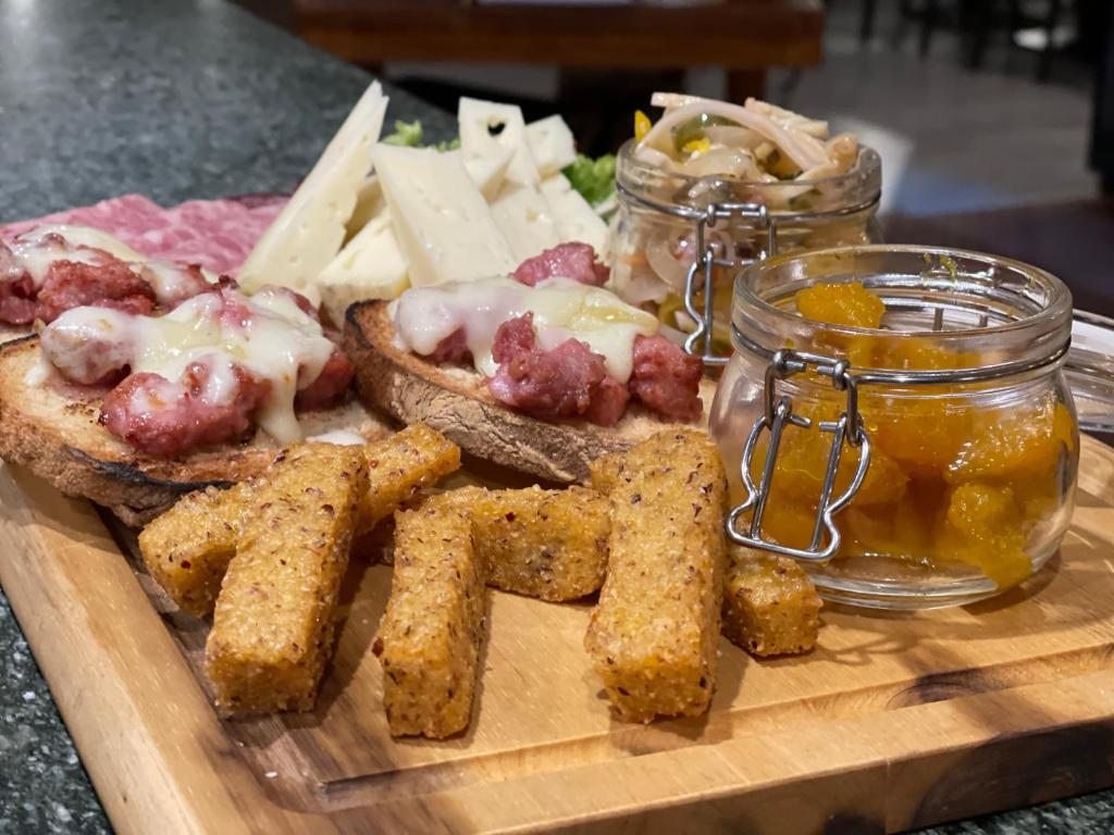 Cibo presso l'hotel o nelle vicinanze