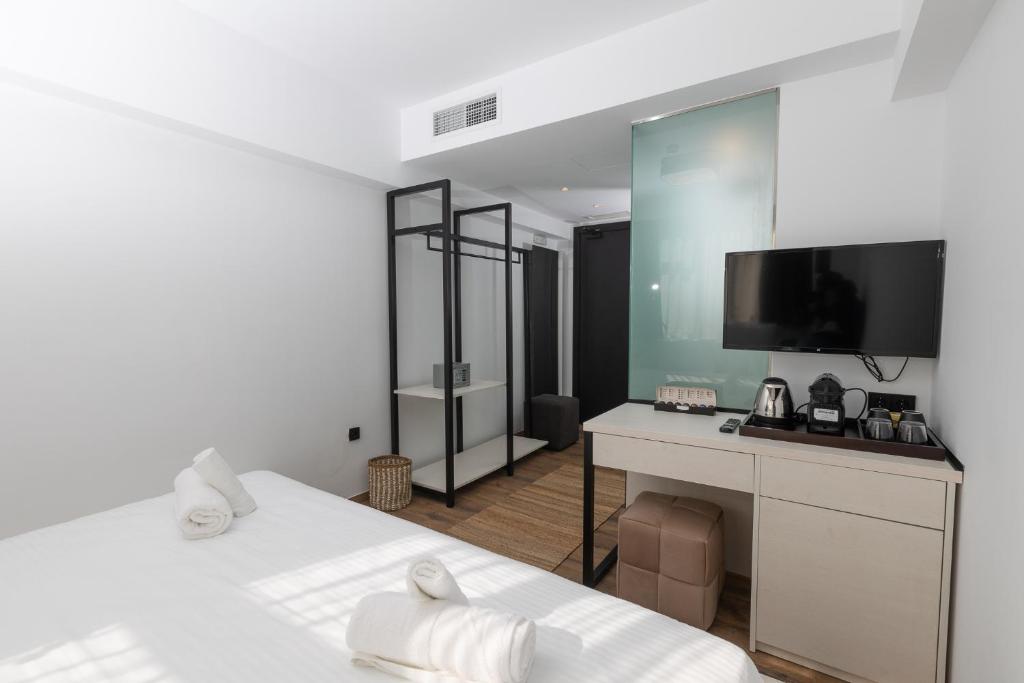 The Fountain Athens - Resim 45