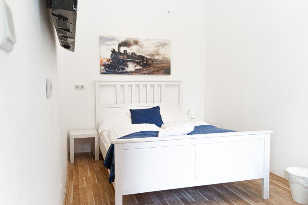 Posteľ alebo postele v izbe v ubytovaní Pleasant 3BR Shared Apartment- Ideal for Longstays