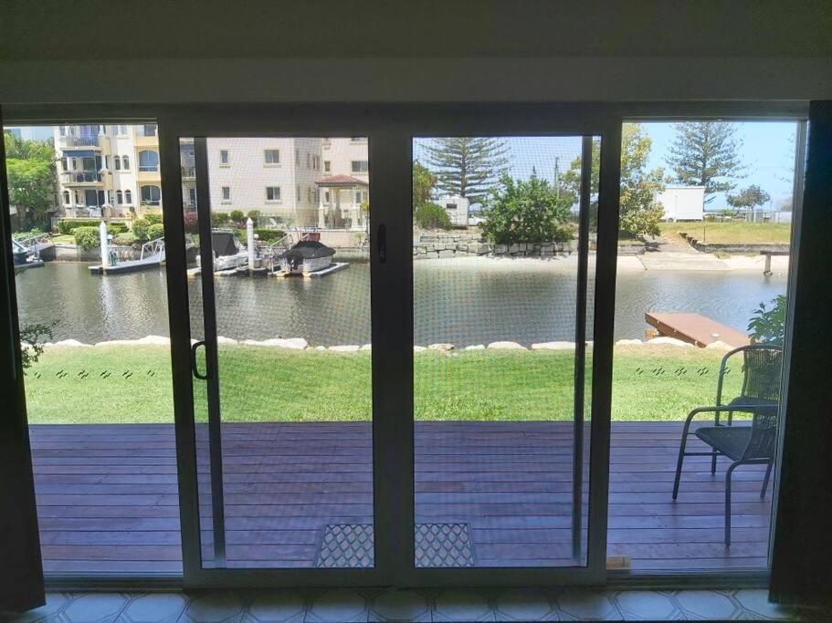 Broadwater Canal FrontageRunaway BayBoat Ramp, Gold Coast Updated
