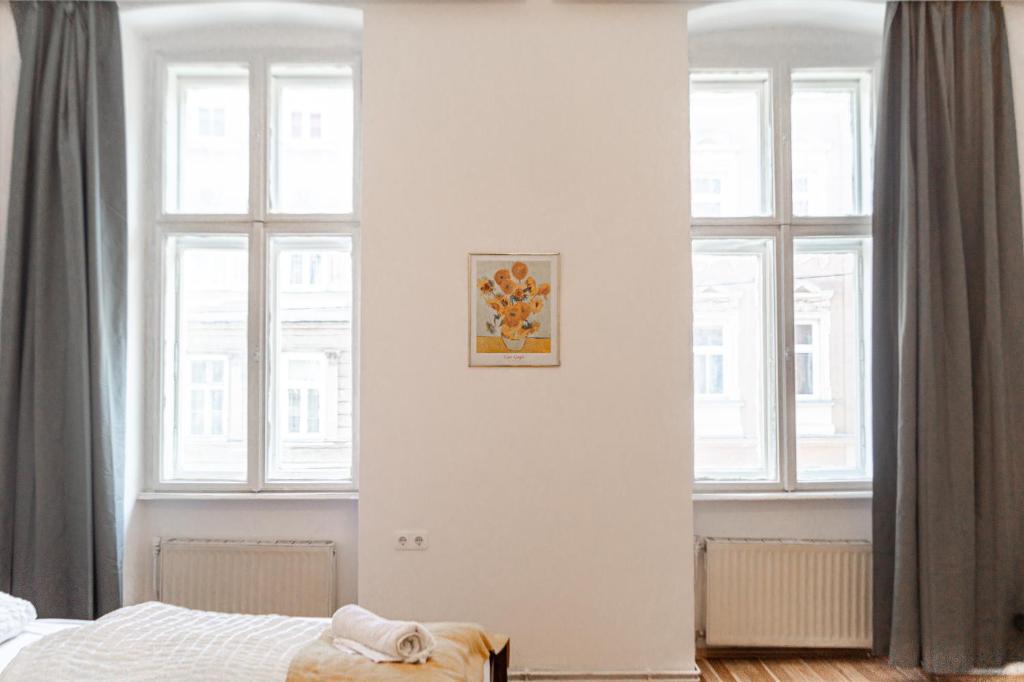 Posteľ alebo postele v izbe v ubytovaní Pleasant 3BR Shared Apartment- Ideal for Longstays